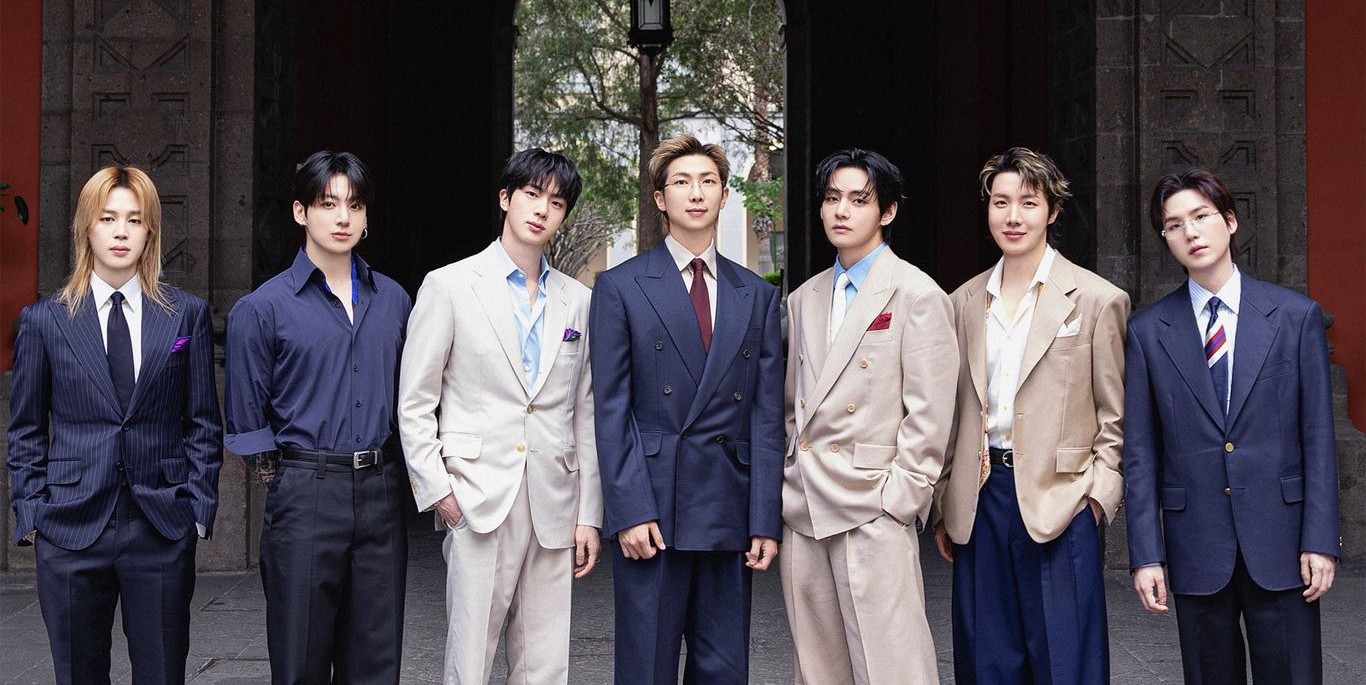 BTS atrai mais de 50 mil fãs em frente ao Palácio Presidencial do México em apenas 5 horas