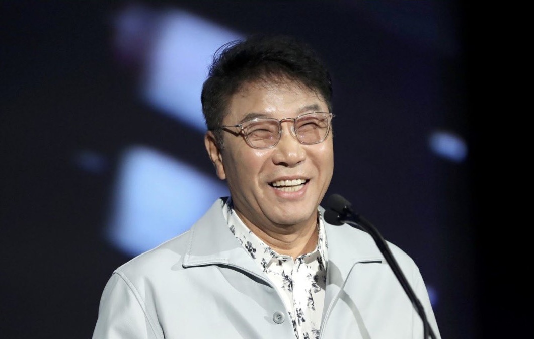Contrato secreto: Lee Soo-man receberá royalties bilionários da SM Entertainment até 2092