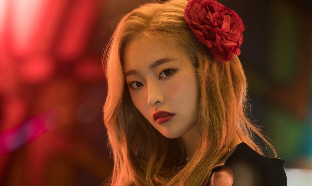 Eunwoo, ex-Pristin e HINAPIA, revela nova carreira como gerente em clínica de cirurgia plástica