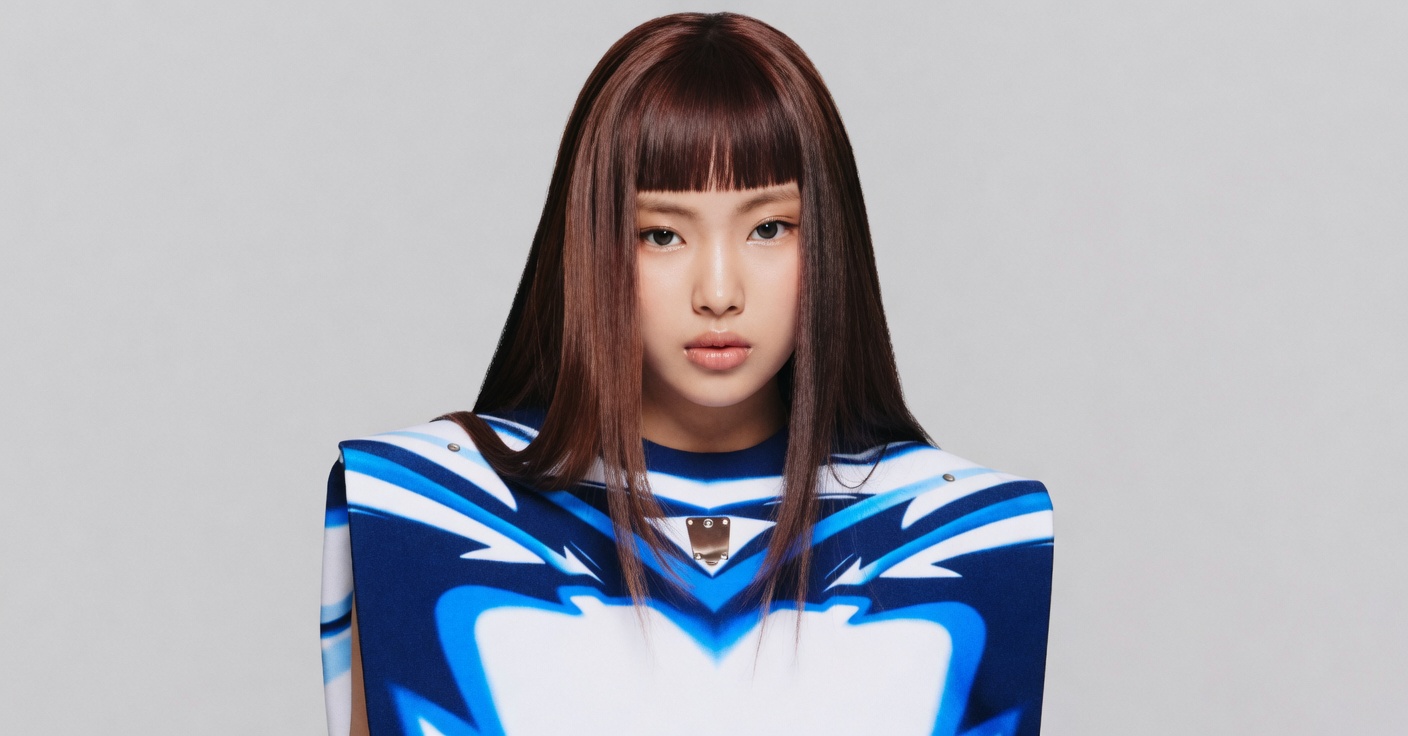 Fãs do NewJeans alegam que Hyein está trabalhando como dançarina de fundo na turnê mundial do BTS