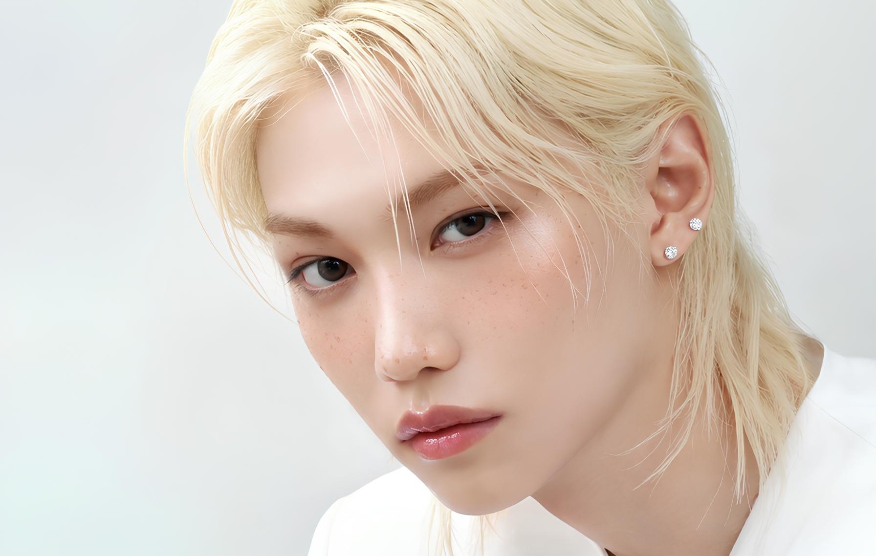 Felix do Stray Kids revela voluntariado com crianças no hospital