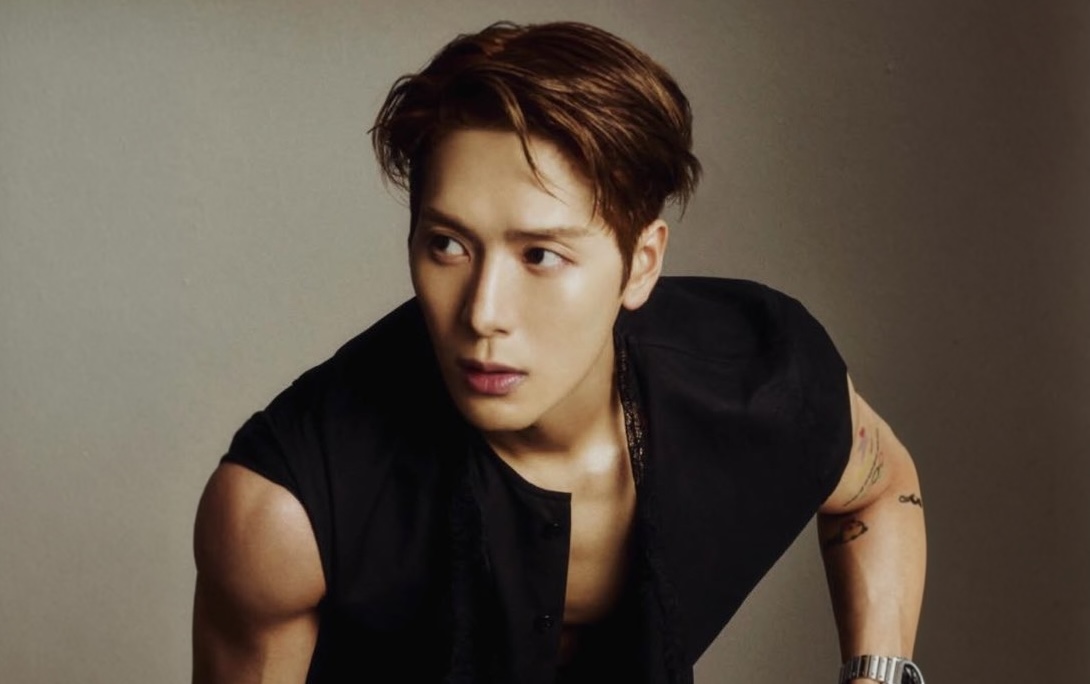 Jackson Wang quebra o silêncio, nega rumores de namoro com Song Yuqi e confirma que está solteiro