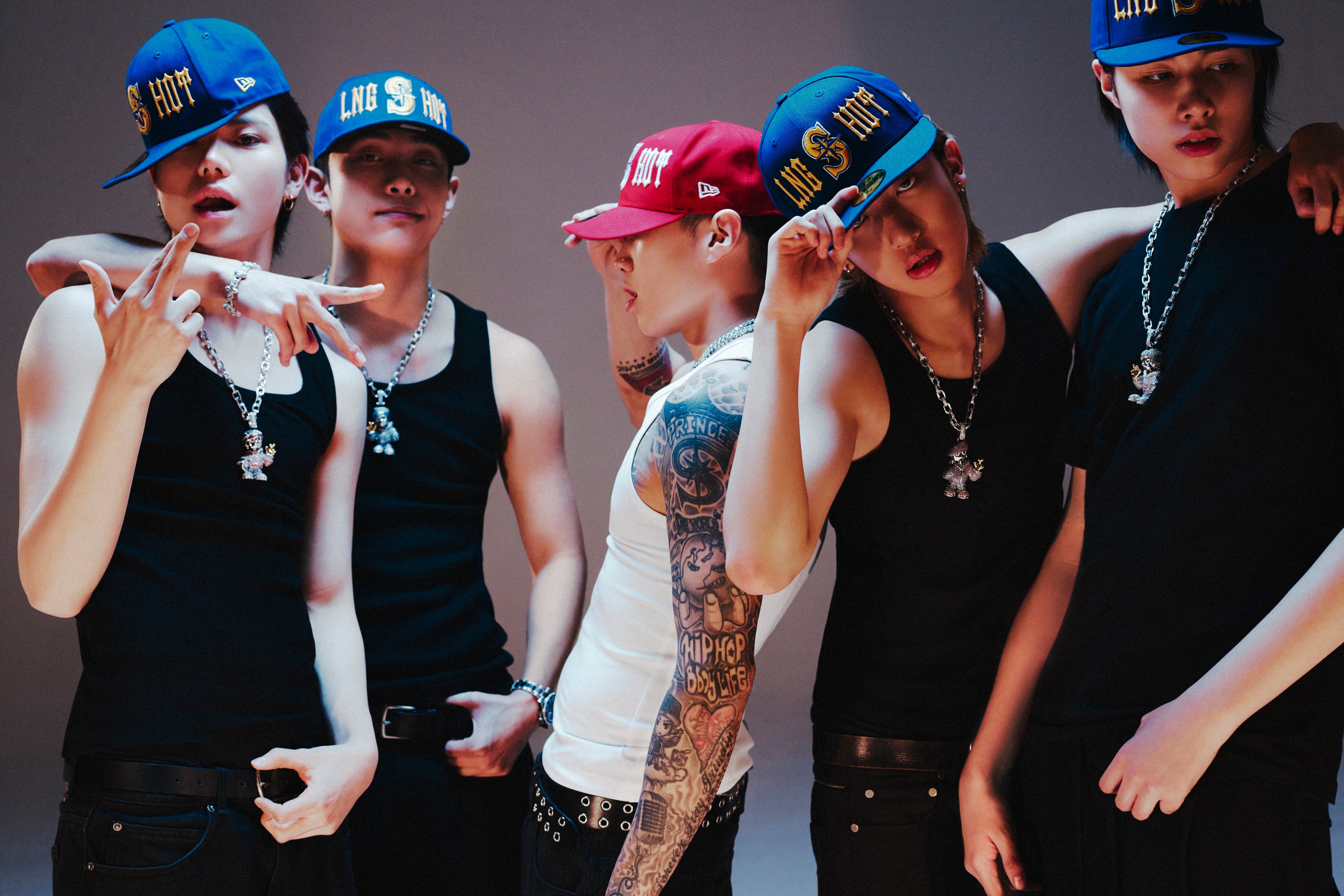 Jay Park e o grupo LNGSHOT anunciaram oficialmente o lançamento da mixtape “4SHOBOIZ Vol. 2: 4SHOVILLE”.
