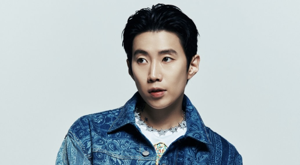 Jay Park surpreende e faz trocadilho com NewJeans e Min Hee-jin em nova música com Josh Cullen