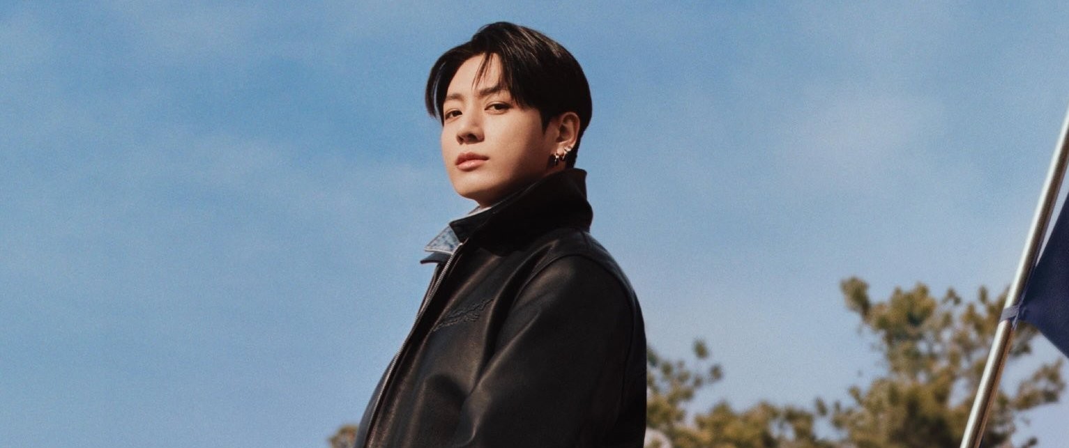 Jungkook, do BTS, aparece dançando o "Twist" em conteúdo especial para a Calvin Klein.