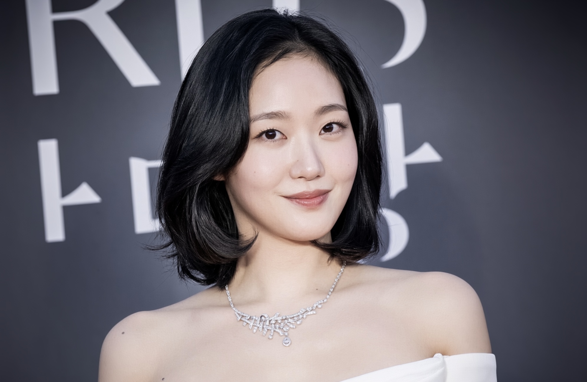 Kim Go-eun se torna alvo de ataques na web após recomendar filme acusado de distorção histórica