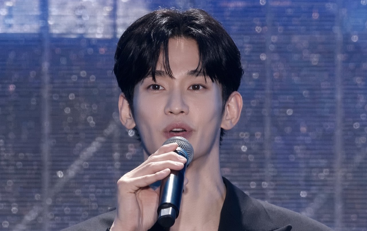 Kim Soo-hyun retorna aos eventos oficiais na Coreia após um ano e meio no TMA 2026