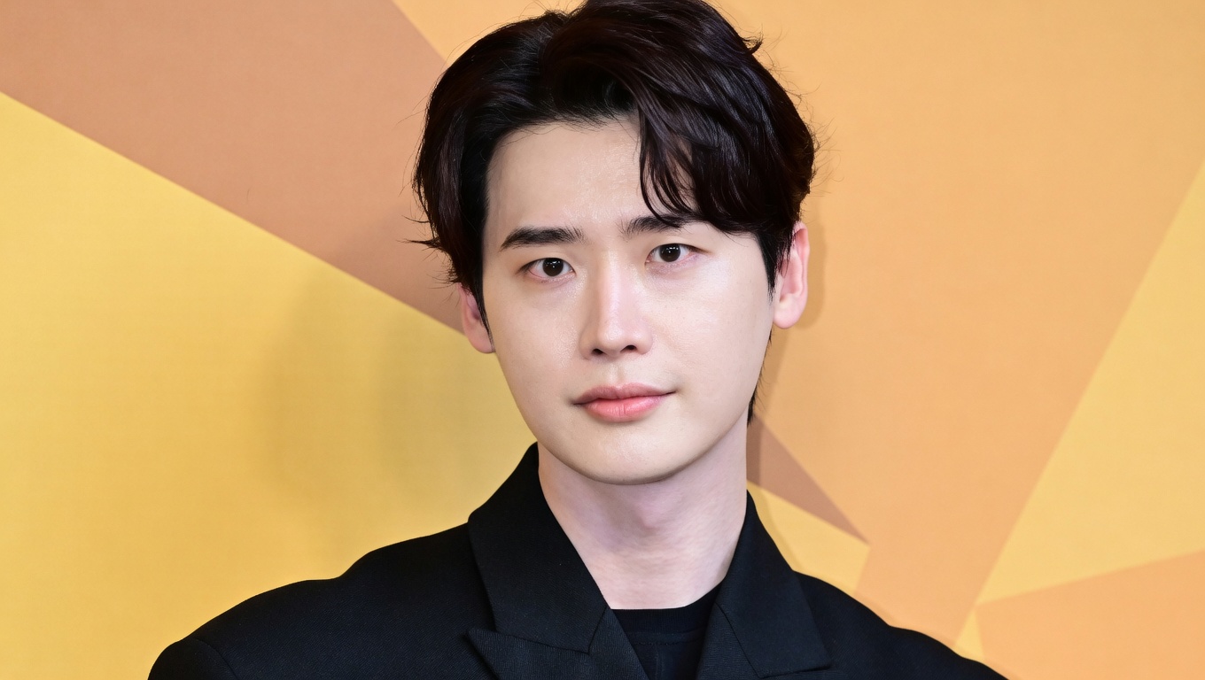 Lee Jong Suk confirmado como protagonista de 'Paradise', novo drama da roteirista de Beyond Evil