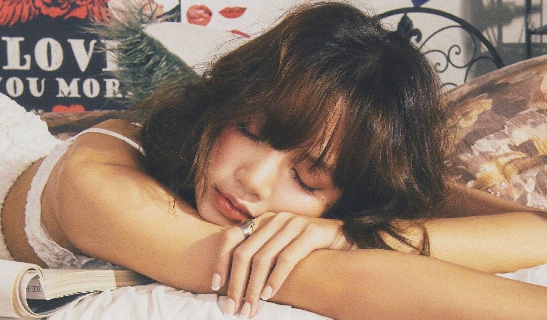 LISA do BLACKPINK conquista certificação Gold nos EUA com “Moonlit Floor (Kiss Me)”