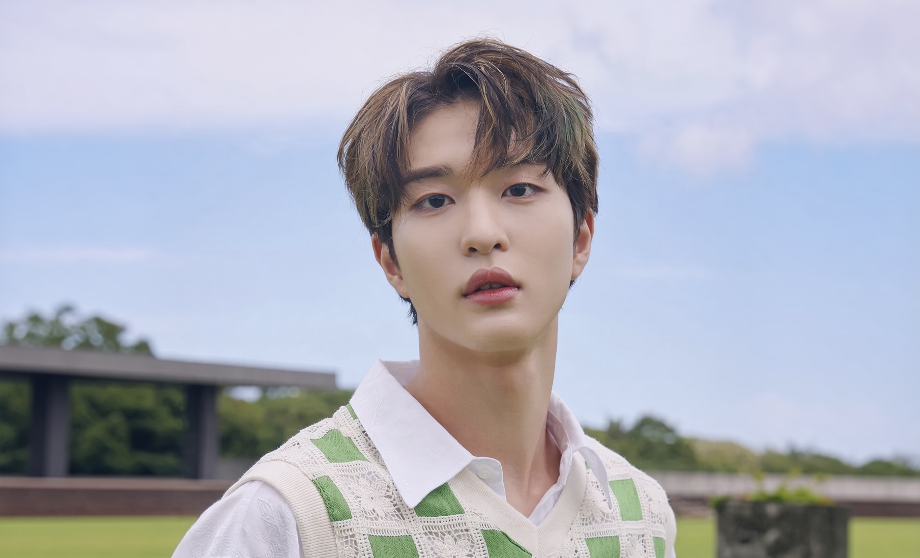 Luto no K-pop: Kim Woo Seok (FANTASY BOYS) perde a mãe apenas 9 meses após o falecimento de seu pai